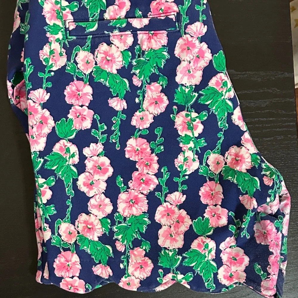 Lilly Pulitzer 7 inch Knit Shorts - Picture 4 of 5